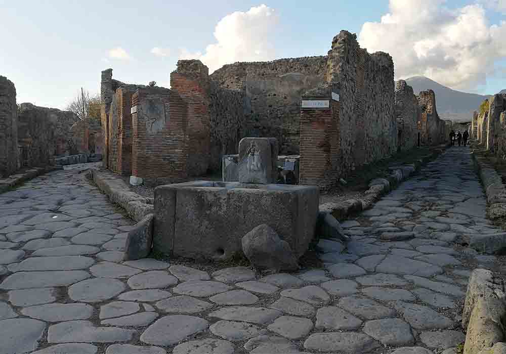 Pompeii-Comittment-
